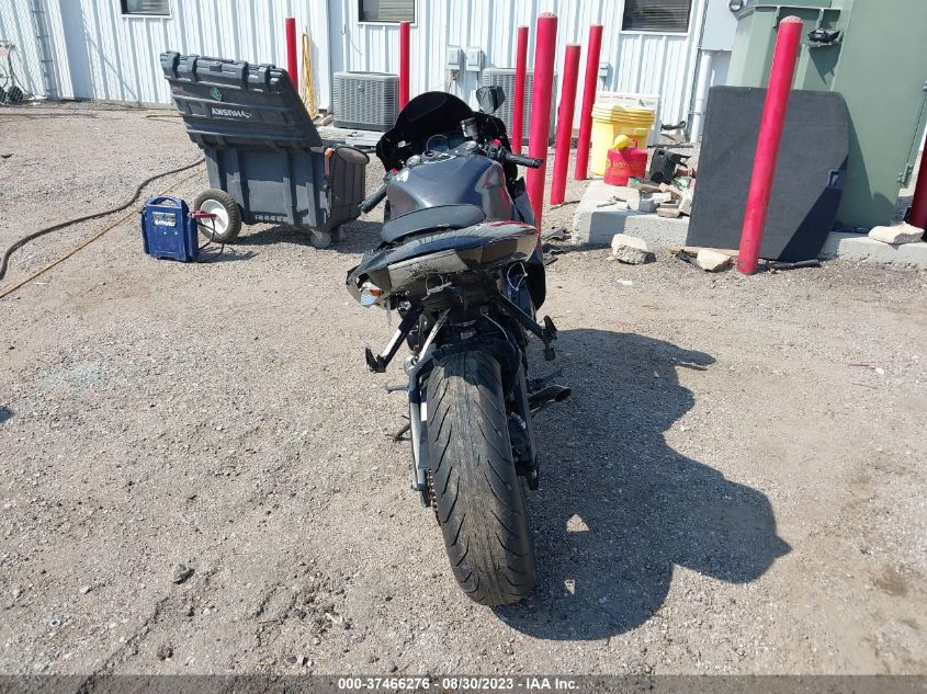 2019 SUZUKI GSX-R600 - JS1GN7FA1K7100234