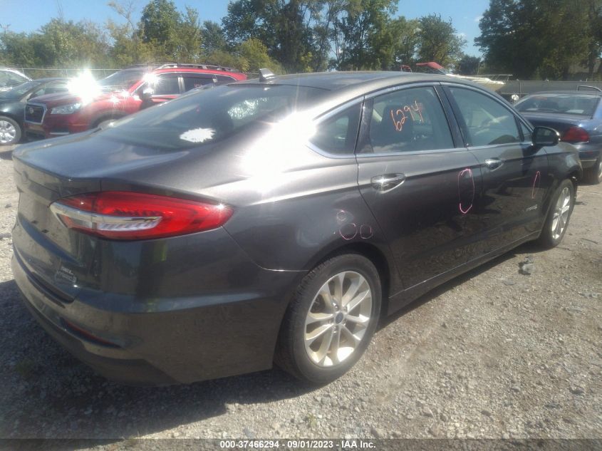 3FA6P0MU5KR185674 Ford Fusion SEL 4