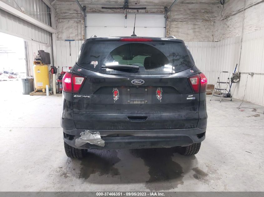 2019 FORD ESCAPE SE - 1FMCU9GD1KUB07368