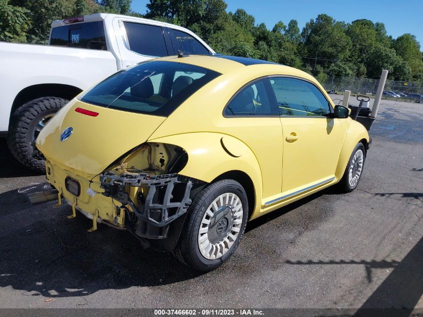 2014 VOLKSWAGEN BEETLE COUPE 2.5L W/SUN - 3VWJX7AT9EM606576