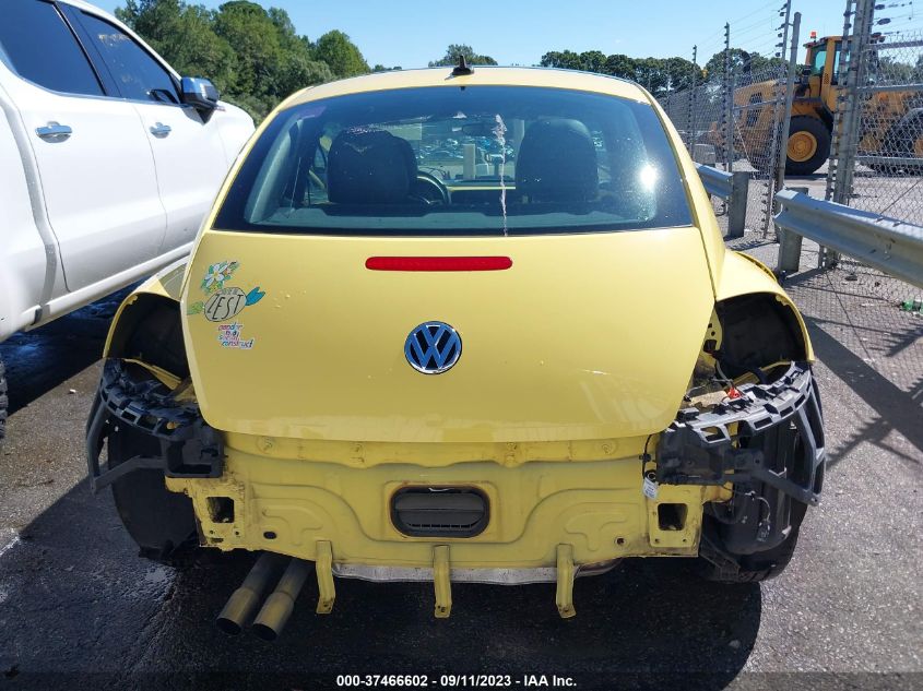 2014 VOLKSWAGEN BEETLE COUPE 2.5L W/SUN - 3VWJX7AT9EM606576