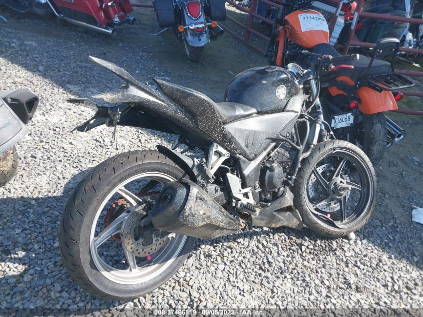 2013 HONDA CBR250 R MLHMC410XD5300133