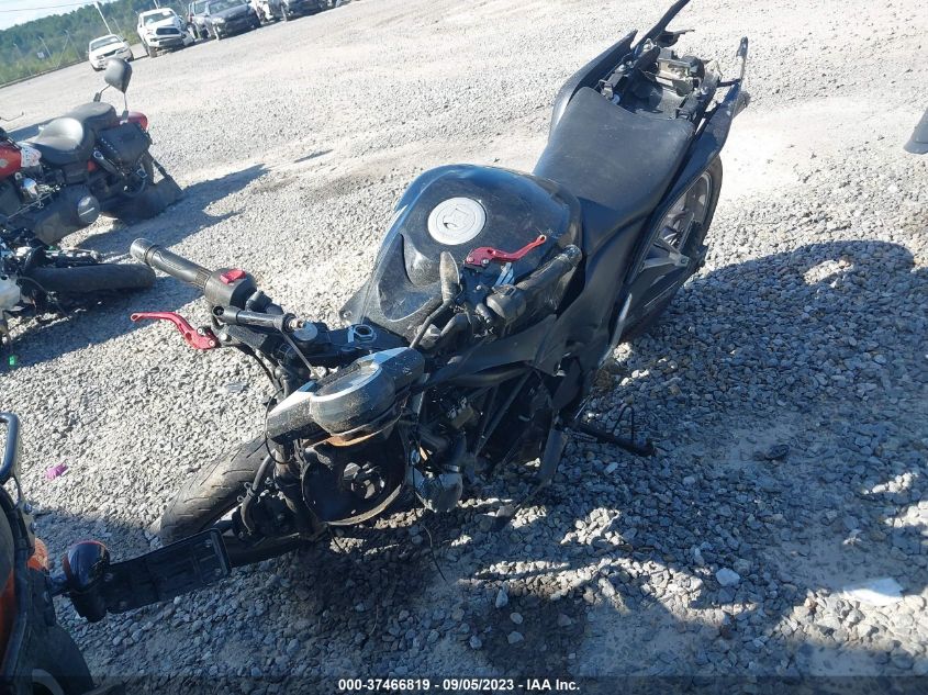 2013 HONDA CBR250 R MLHMC410XD5300133