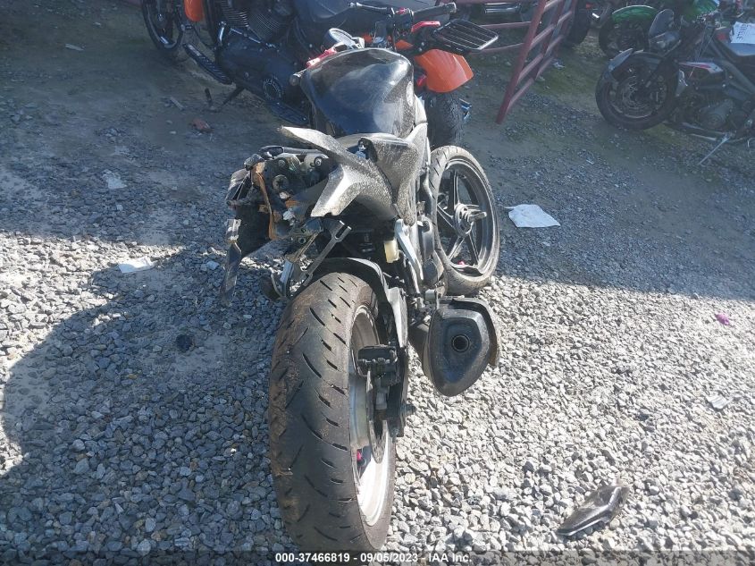 2013 HONDA CBR250 R MLHMC410XD5300133