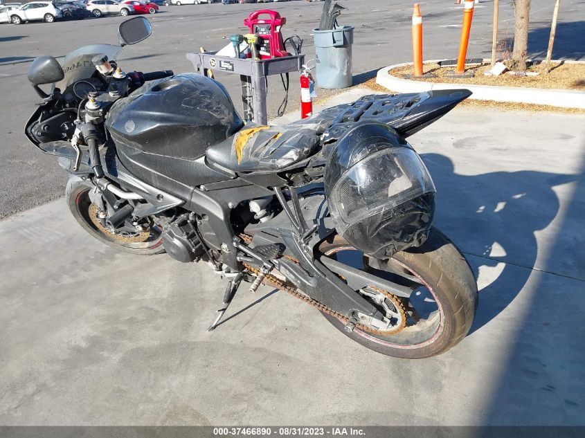2013 YAMAHA YZFR6 C JYARJ16Y3DA006569