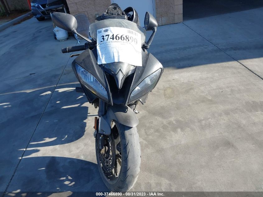 2013 YAMAHA YZFR6 C JYARJ16Y3DA006569