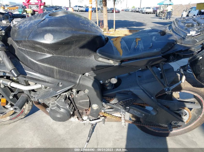 2013 YAMAHA YZFR6 C JYARJ16Y3DA006569