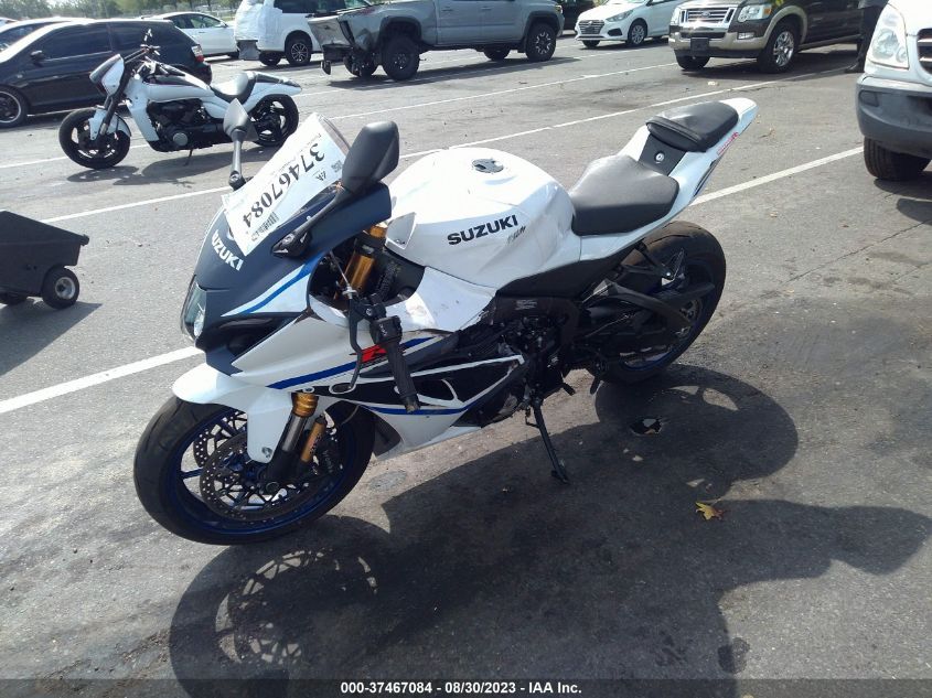2023 SUZUKI GSX-R1000 R JS1DM11H6P7100227