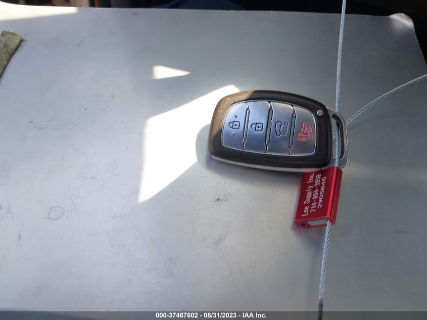 VIN KMHC65LC0JU083269 2018 HYUNDAI IONIQ HYBRID BLUE