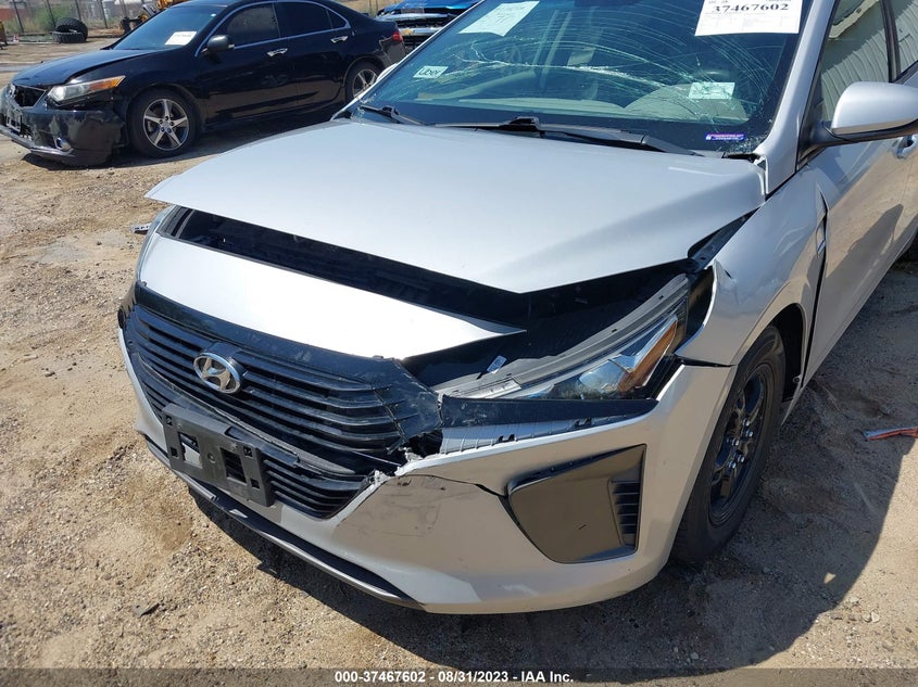 VIN KMHC65LC0JU083269 2018 HYUNDAI IONIQ HYBRID BLUE