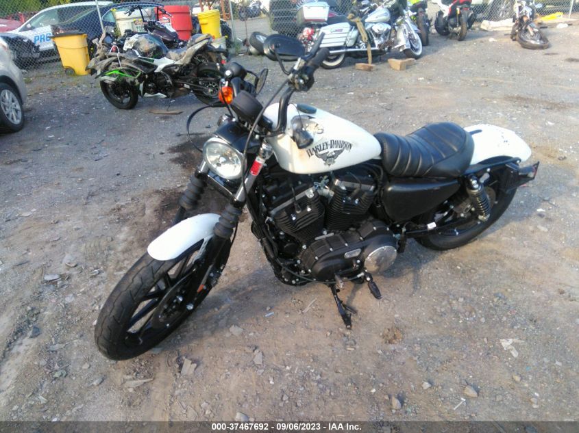 2018 HARLEY-DAVIDSON XL883 IRON 883 - 1HD4LE217JC424866