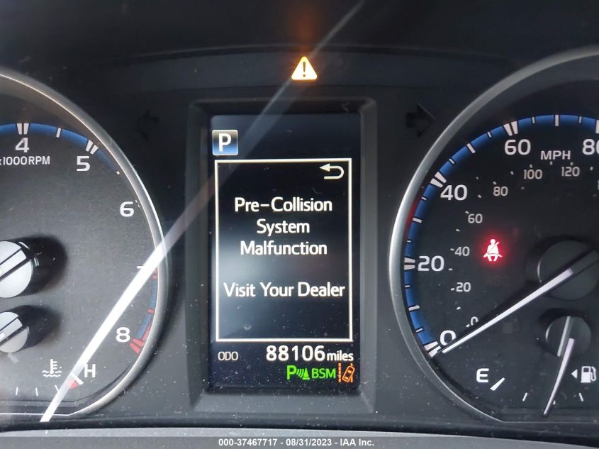 2018 TOYOTA RAV4 XLE/ADVENTURE - JTMWFREV5JD126141