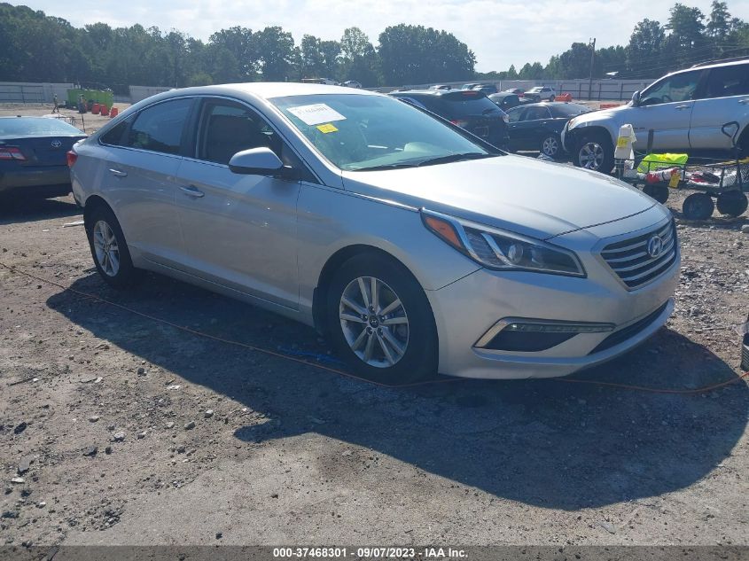 2015 HYUNDAI SONATA 2.4L SE - 5NPE24AF0FH203525