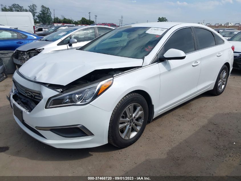 2017 HYUNDAI SONATA SE - 5NPE24AF4HH460352