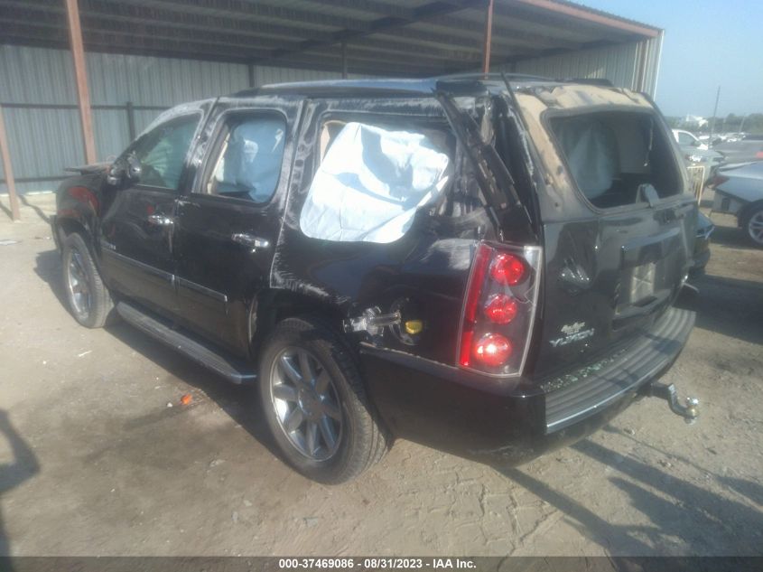 2013 GMC YUKON DENALI - 1GKS2EEF1DR227409