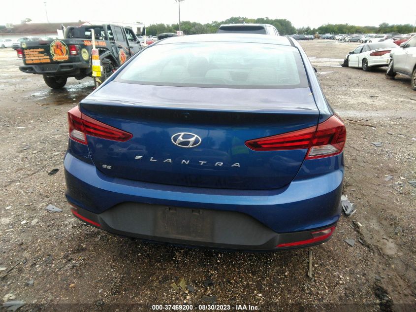 5NPD74LF8KH462557 Hyundai Elantra SE 17