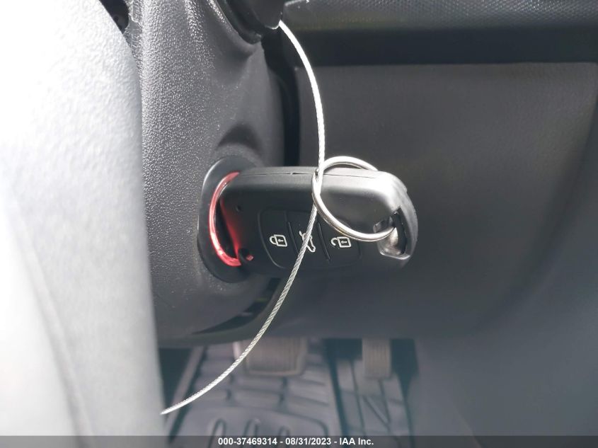 2013 KIA SOUL + - KNDJT2A60D7599067