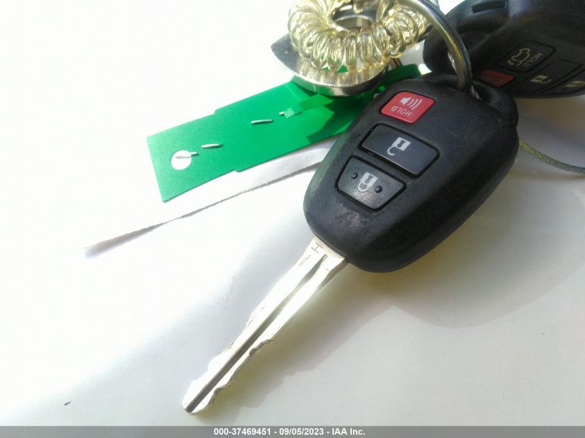 2015 TOYOTA RAV4 XLE - 2T3WFREV7FW209984