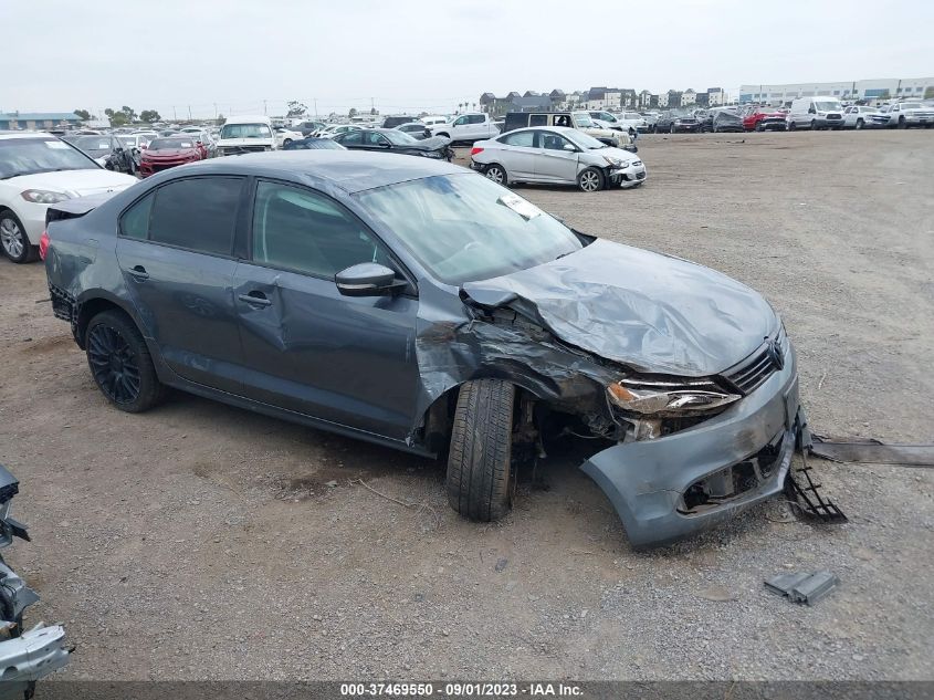 2014 VOLKSWAGEN JETTA SEDAN SE - 3VWD17AJ7EM360673