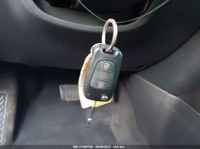 2013 KIA SOUL + - KNDJT2A60D7752384