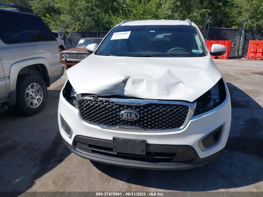 2016 KIA SORENTO LX - 5XYPGDA58GG179310