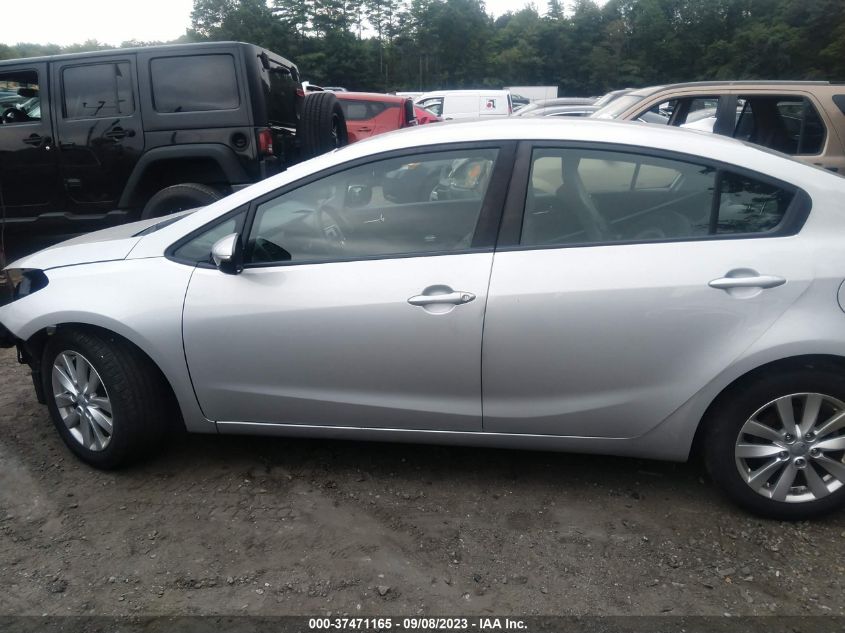 2016 KIA FORTE LX - KNAFX4A67G5584083