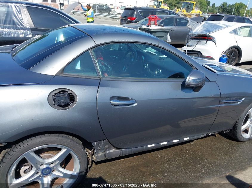 2016 MERCEDES-BENZ SLK SLK 350 - WDDPK5HA6GF121082