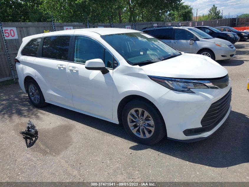 2021 TOYOTA SIENNA LE - 5TDKRKEC7MS045999