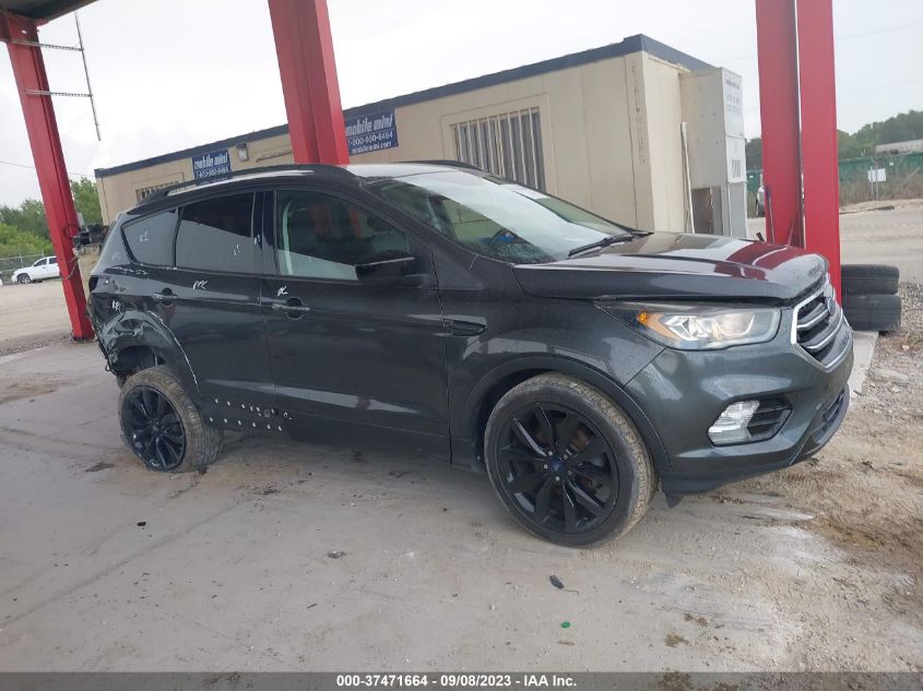 2017 FORD ESCAPE SE - 1FMCU0GD1HUC67514