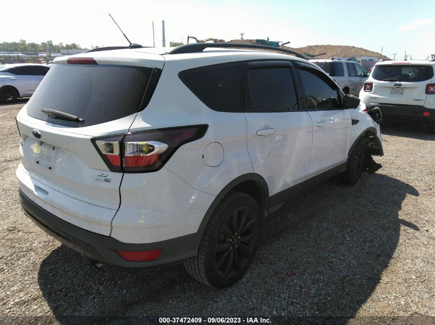 2017 FORD ESCAPE SE - 1FMCU9GD7HUC36871