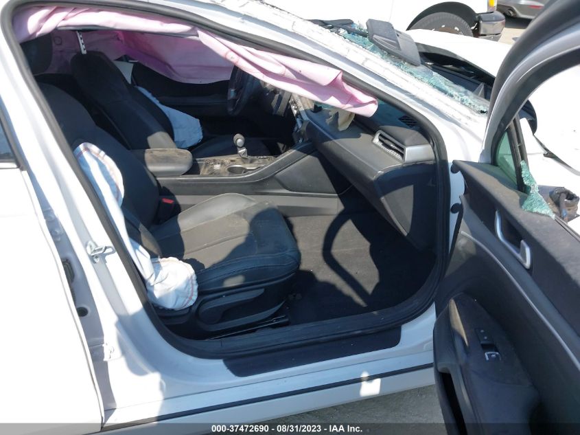 2022 KIA K5 GT LINE - 5XXG64J21NG098935