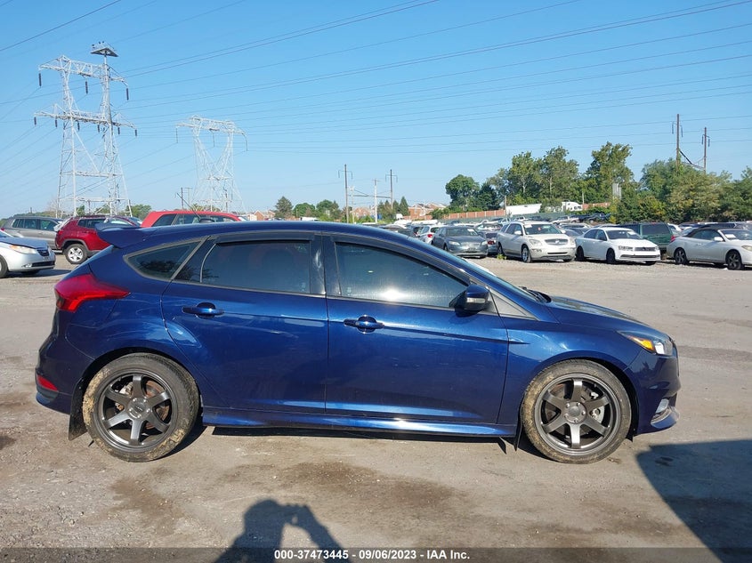 VIN 1FADP3L90HL326826 2017 FORD FOCUS ST