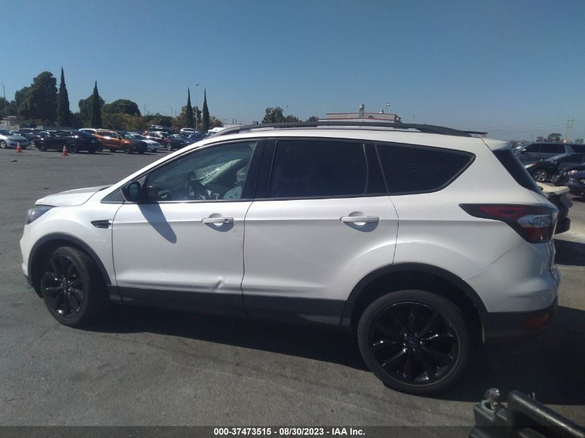 2017 FORD ESCAPE SE - 1FMCU0GD9HUA68582