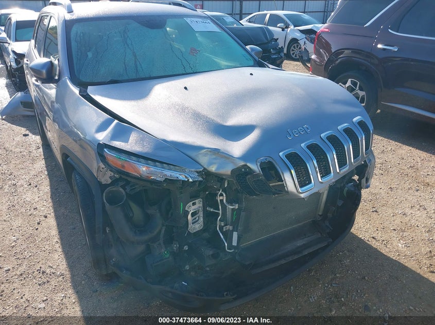 VIN 1C4PJLCX9JD518074 2018 JEEP CHEROKEE LATITUDE