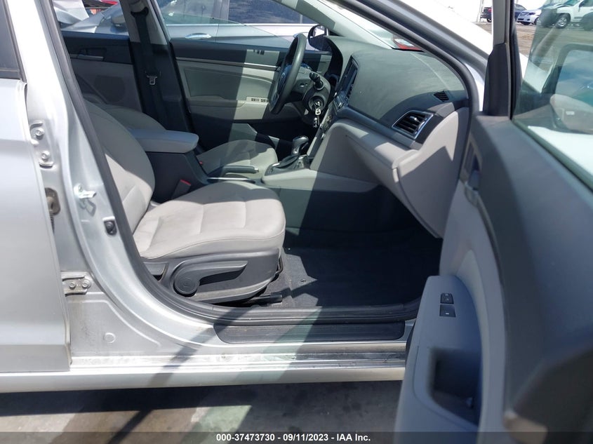 VIN 5NPD84LF5HH140013 2017 HYUNDAI ELANTRA SE