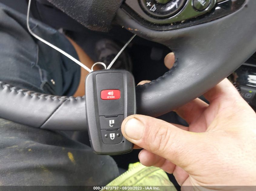2022 TOYOTA PRIUS XLE - JTDL9MFU4N3035683