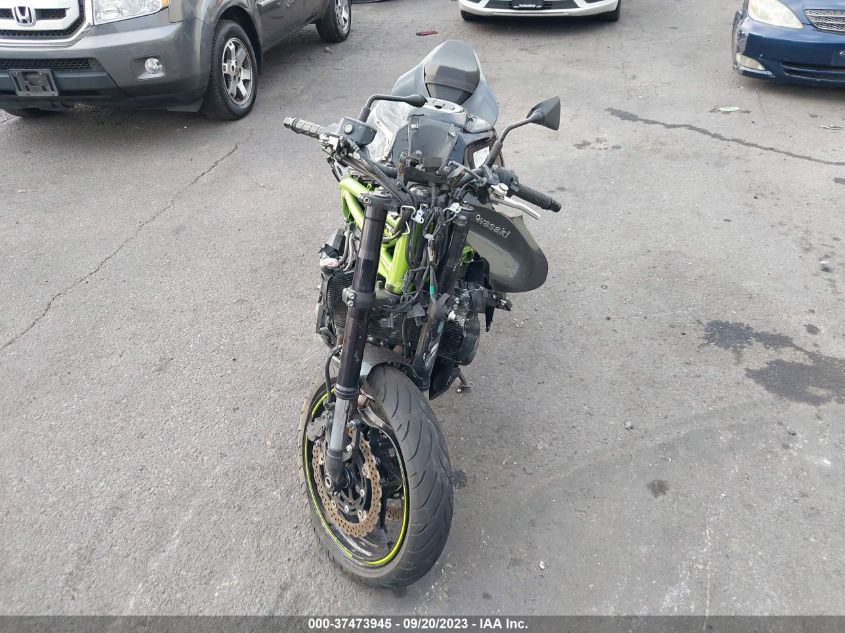 2017 KAWASAKI ZR900 - JKAZR2B16HDA15392