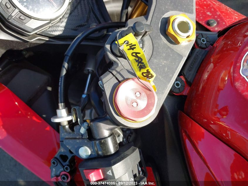 2014 SUZUKI GSX-R750 - JS1GR7MA2E2101997