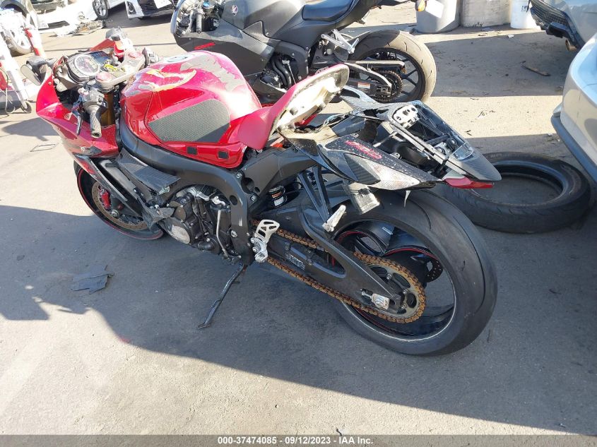 2014 SUZUKI GSX-R750 - JS1GR7MA2E2101997