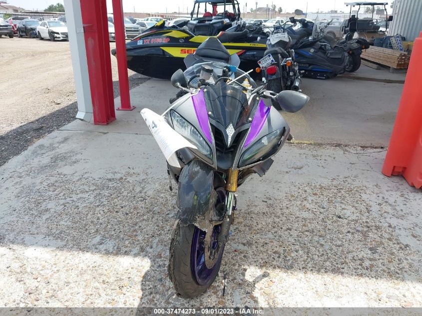 2014 YAMAHA YZFR6 C JYARJ16Y6EA007622