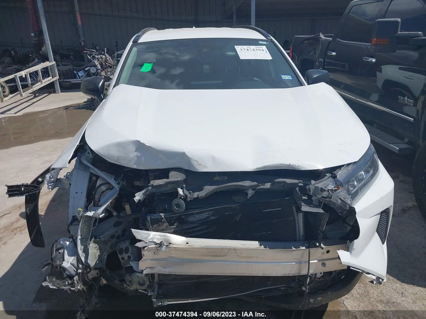 VIN 2T3H1RFV1MC122781 2021 TOYOTA RAV4 LE