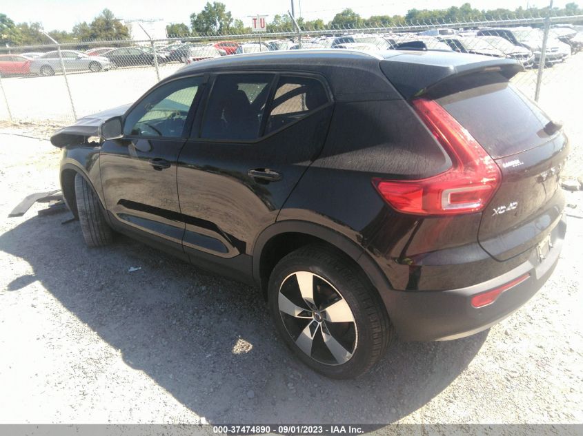 YV4162XZ6K2010958 Volvo XC40 MOMENTUM/R-DESIGN 3