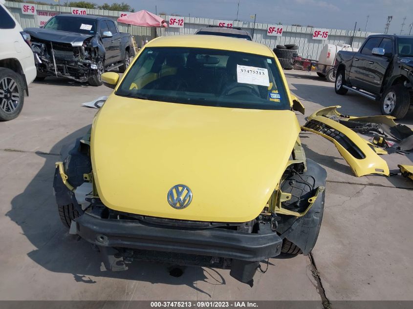 2013 VOLKSWAGEN BEETLE COUPE 2.5L - 3VWJX7AT4DM664335