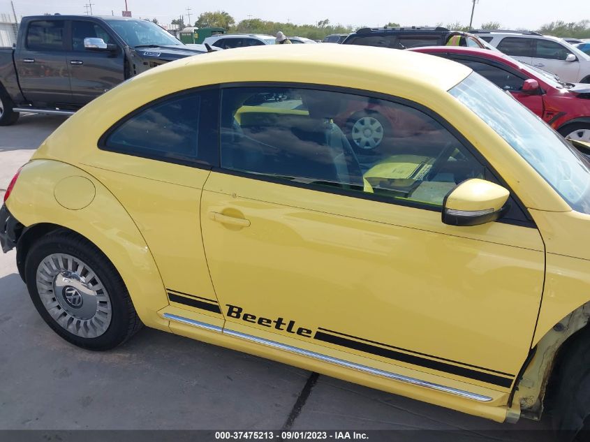 2013 VOLKSWAGEN BEETLE COUPE 2.5L - 3VWJX7AT4DM664335