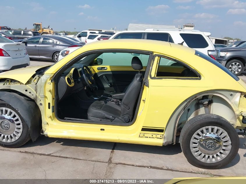 2013 VOLKSWAGEN BEETLE COUPE 2.5L - 3VWJX7AT4DM664335