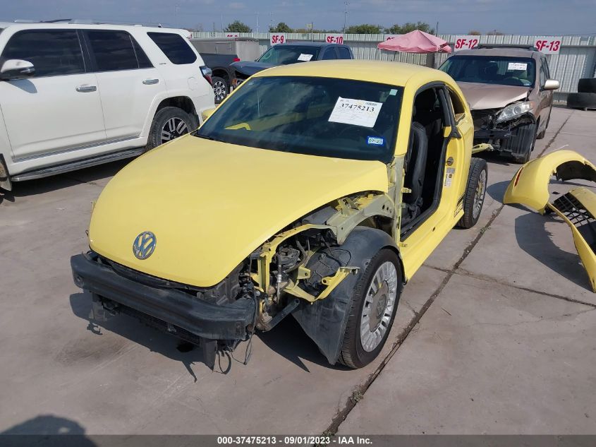 2013 VOLKSWAGEN BEETLE COUPE 2.5L - 3VWJX7AT4DM664335