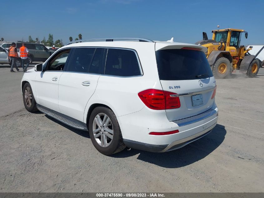2015 MERCEDES-BENZ GL 350 BLUETEC - 4JGDF2EE4FA528087