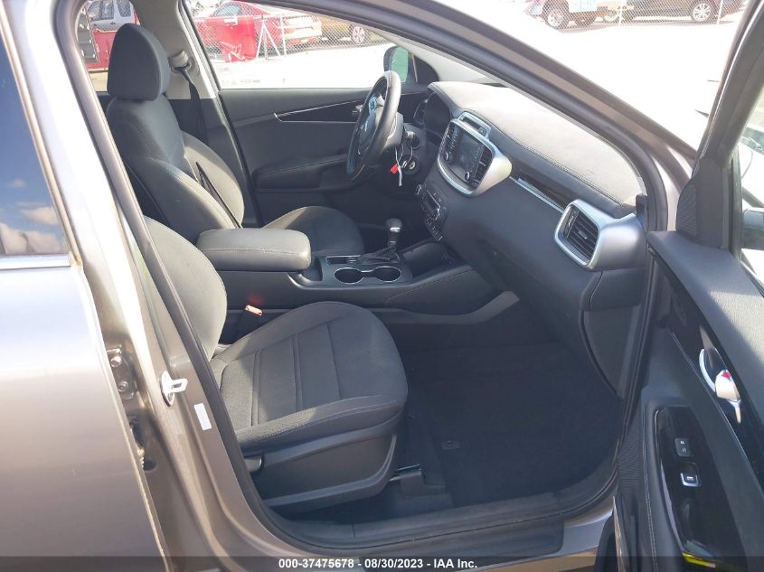 2019 KIA SORENTO LX - 5XYPG4A32KG531031