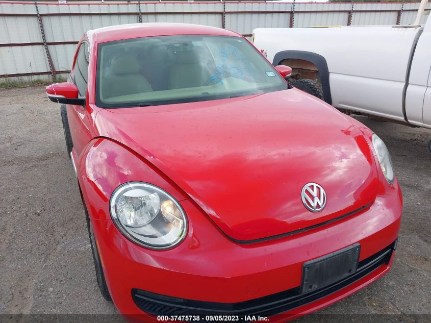 2014 VOLKSWAGEN BEETLE COUPE 2.5L - 3VWJP7AT0EM608586