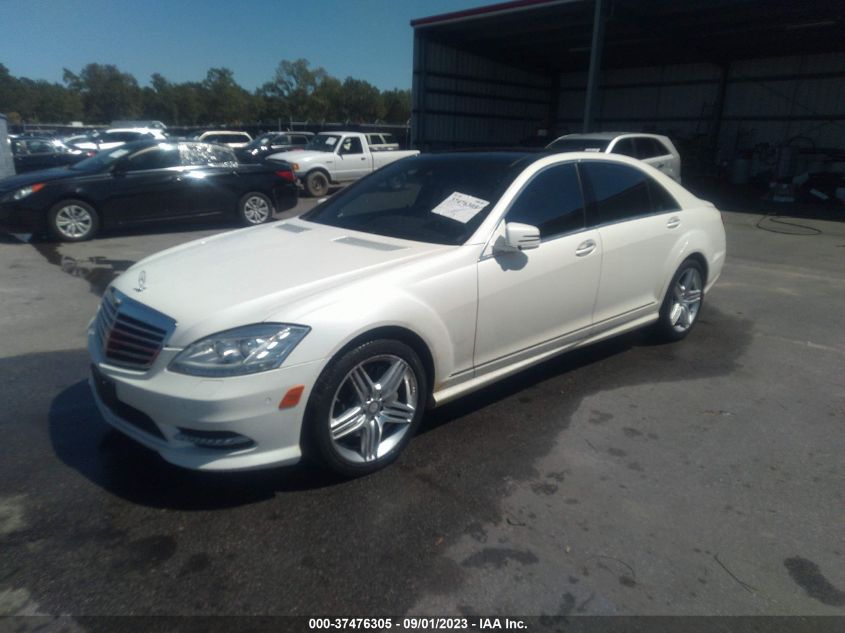2013 MERCEDES-BENZ S-CLASS S 550 - WDDNG7DB3DA498481